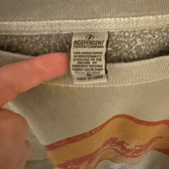 Light Gray Graphic Crewneck Sweatshirt with Yellow/Red Print. David Bowie - Picture 2 of 2